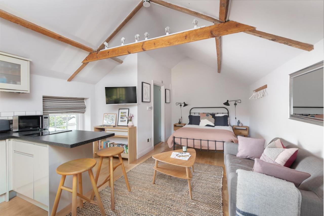 The Hayloft By Black Door Stays Bath Eksteriør bilde