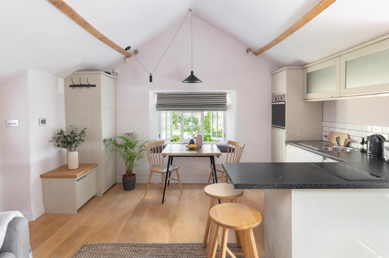 The Hayloft By Black Door Stays Bath Eksteriør bilde