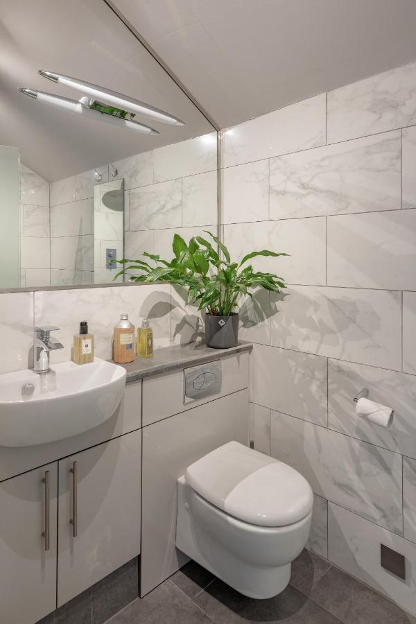 The Hayloft By Black Door Stays Bath Eksteriør bilde